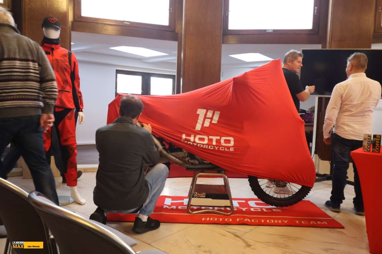 Křest nové dakarské motorky Martina Michka. Fotogalerie.