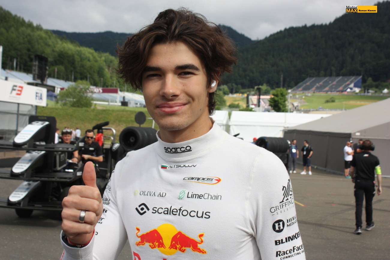 Melbourne: Nikola Tsolov se postaral o první bulharský triumf ve Formuli 2.