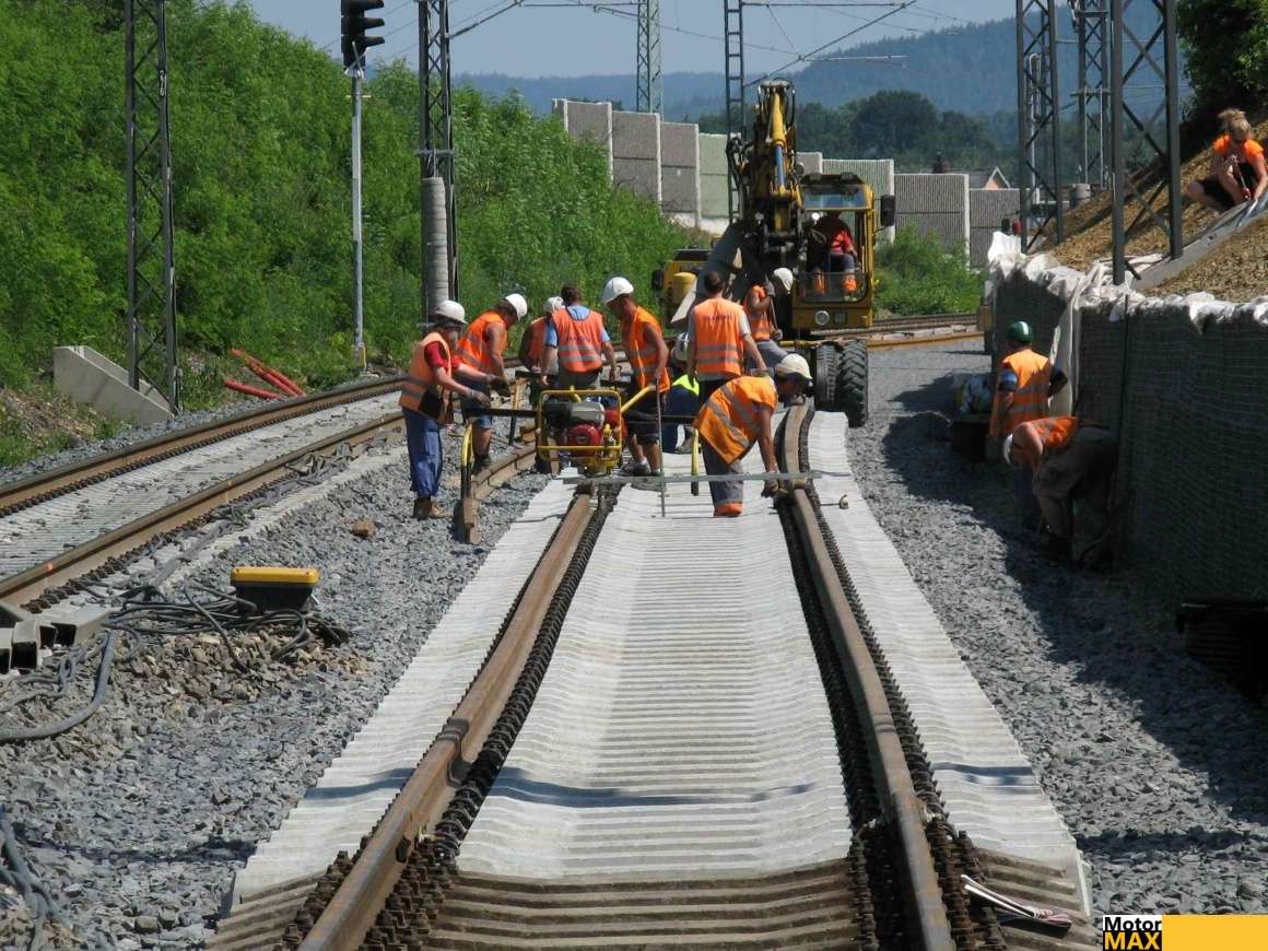 Ministr dopravy jednal v Bruselu o financování a konkurenceschopnosti nákladní železnice.