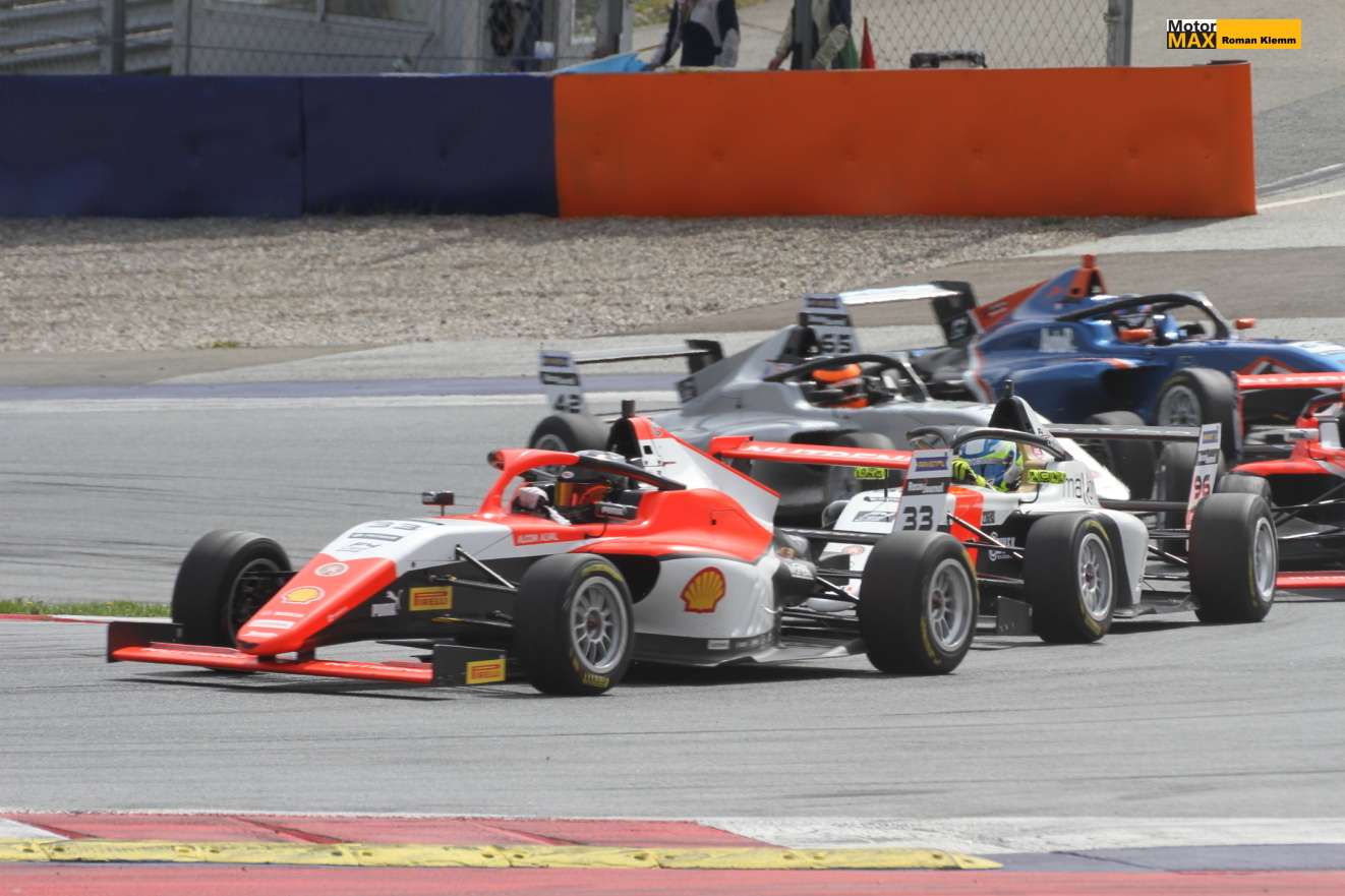 Formule 4 CEZ na Red Bull Ringu: David (Walther) porazil Goliáše (Jenzera).