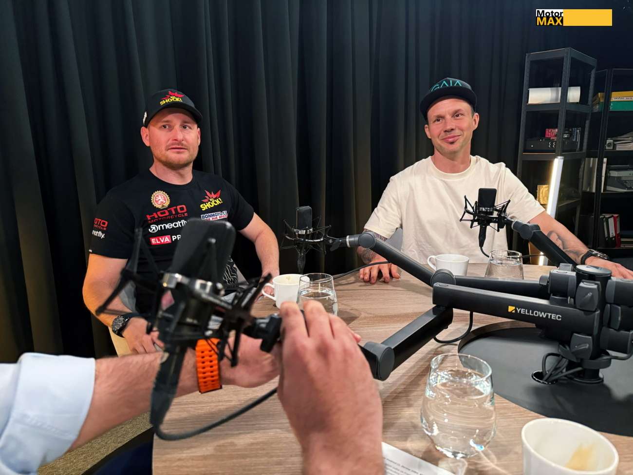 Dva dakarští kamarádi Martin Michek a Libor Podmol a jejicí povídání.