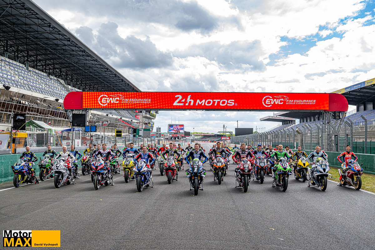 Zítra to na okruhu Bugatti vypukne! Le Mans hlásí plný rošt 60 motocyklů.