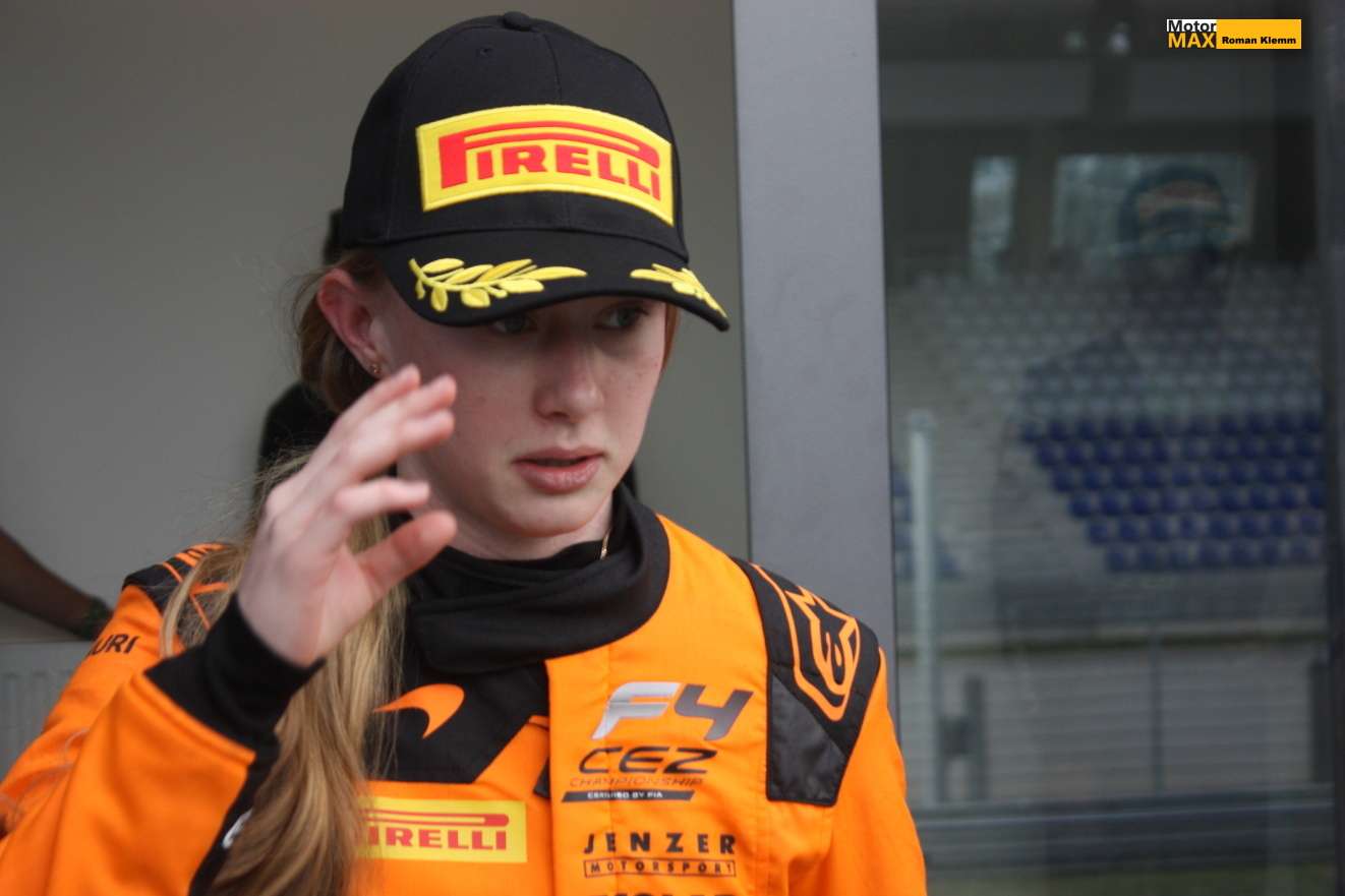 Dcera dvojnásobného mistra světa v F1 Miku Häkkinnena se představí na Sringu.