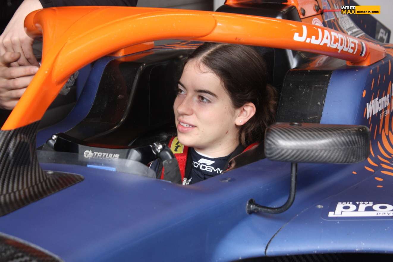 Foto-Story  : Holky z naší školky (F4) – na Red Bull Ringu.