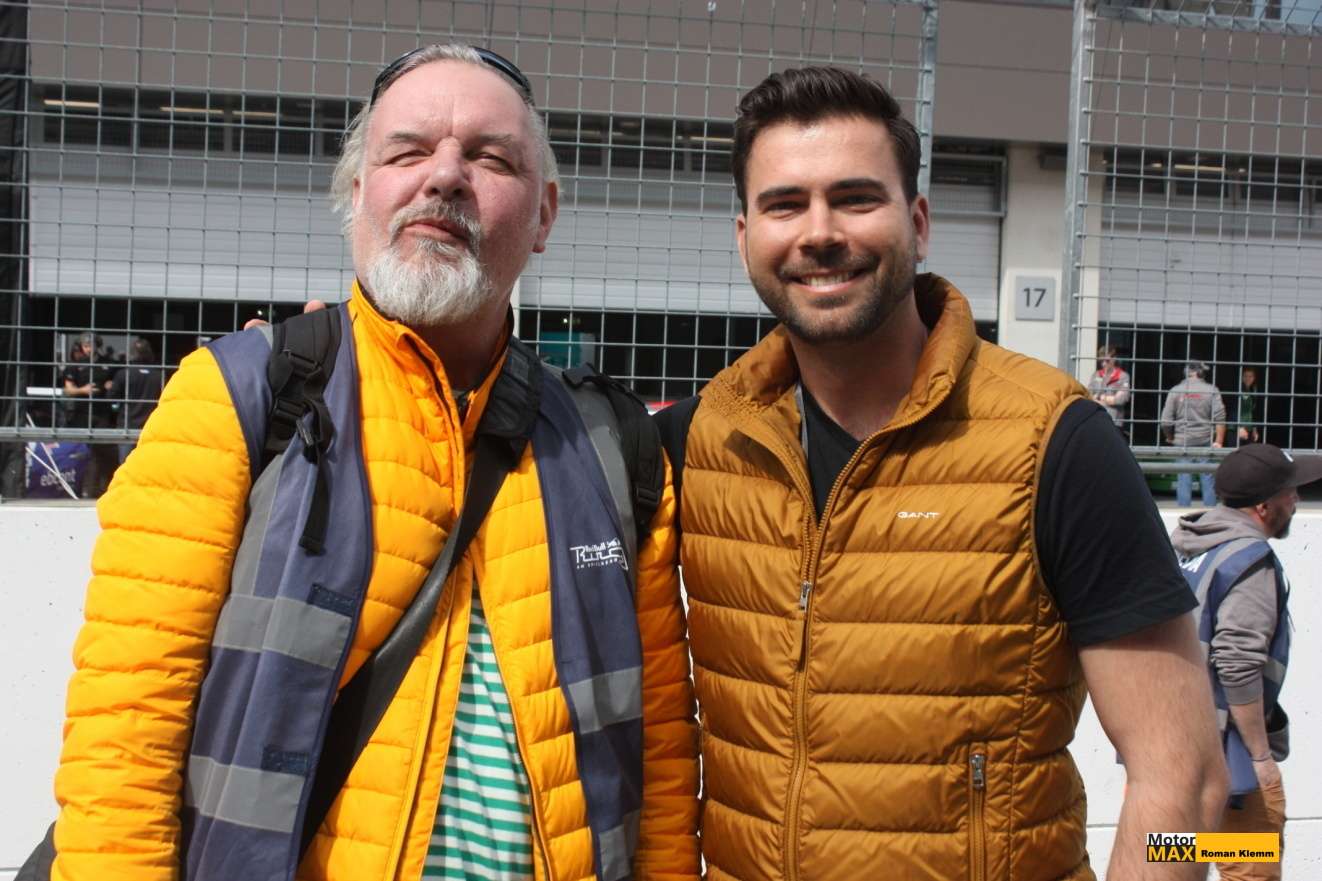 Foto-Story Romana Klemma : F4 Osobnosti na pastvinách Červeného býka.