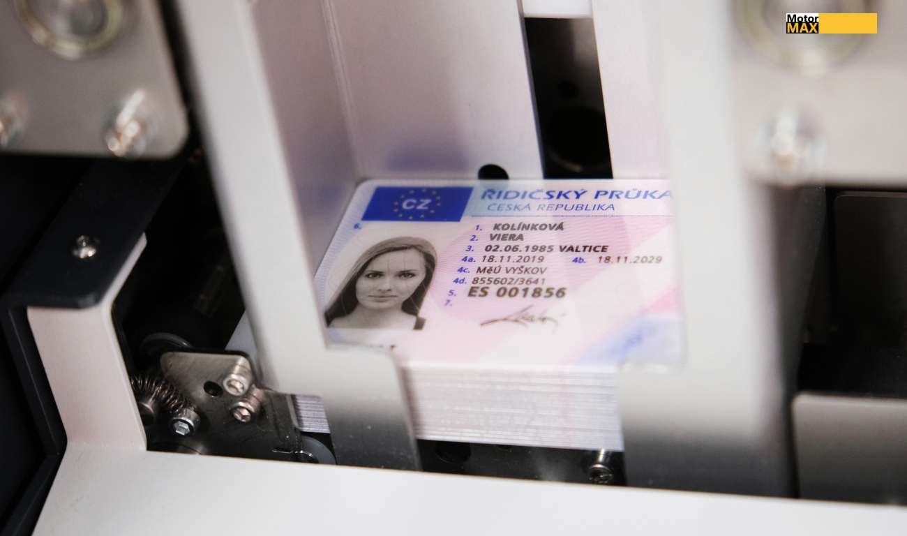 Největší nápor na nucené výměny řidičáků přijde v letních a podzimních měsících.