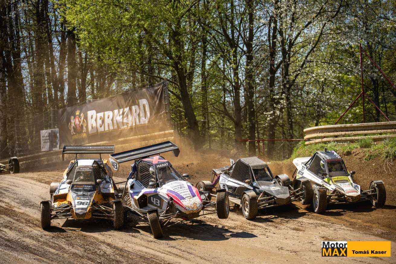 Autokross Humpolec 2026. Fotogalerie Tomáše Kasera.