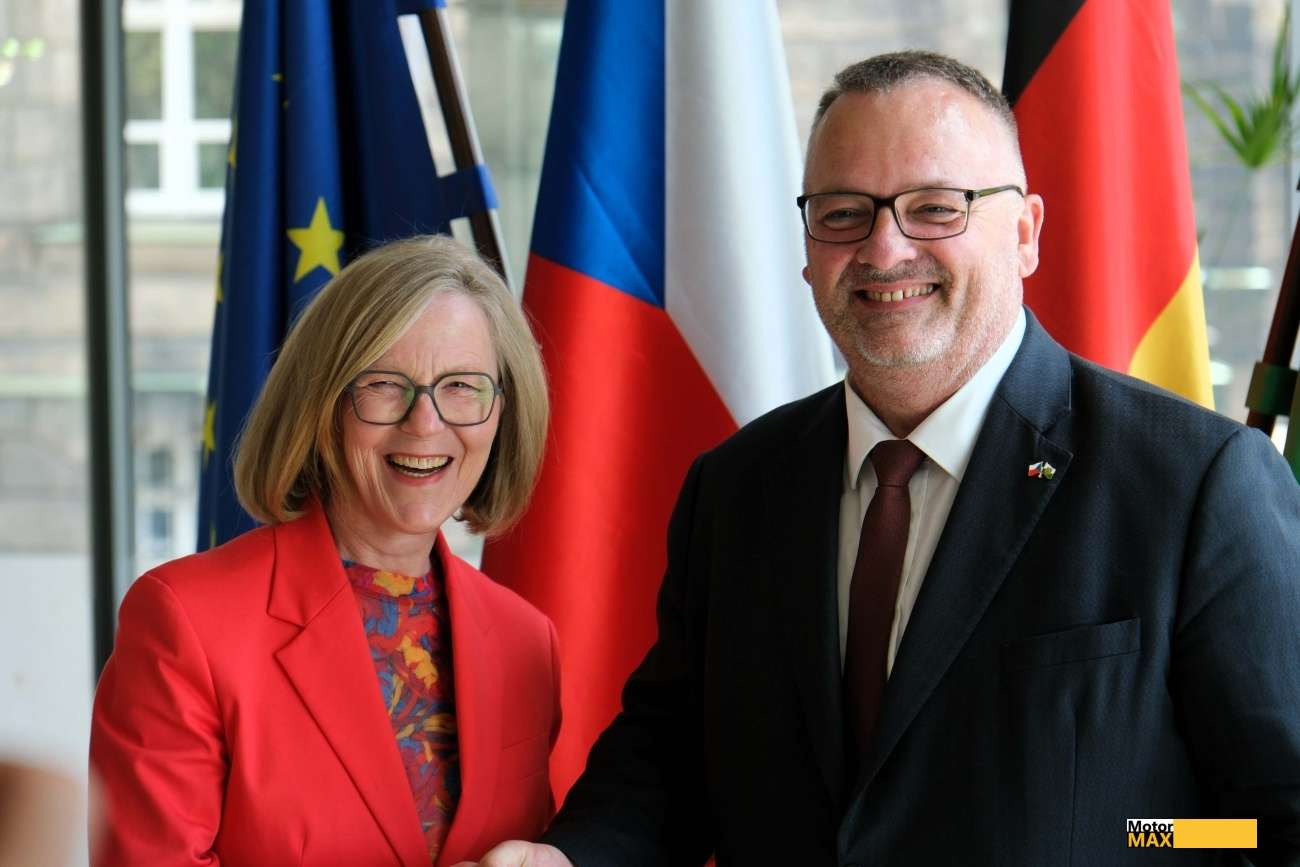 Ministr dopravy jednal v Drážďanech o  vysokorychlostním spojení.