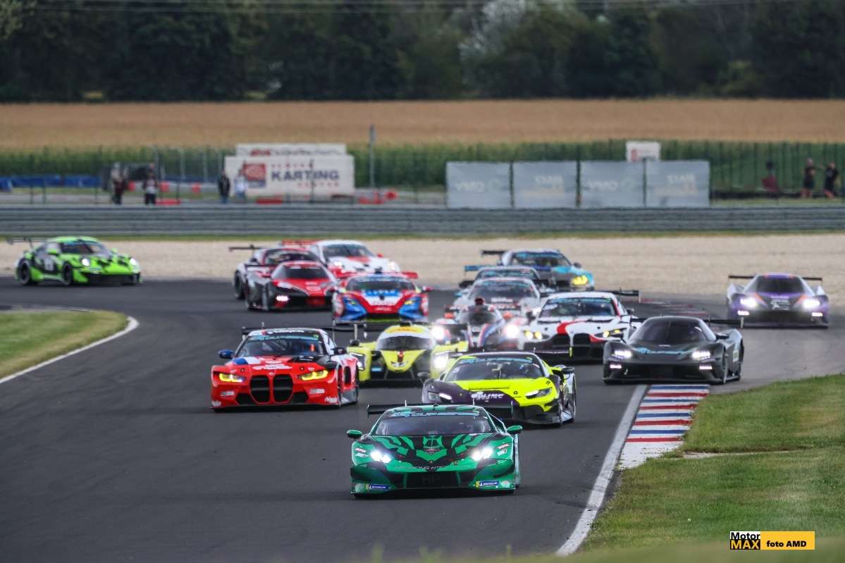 Také královská třída GT CUP SERIES se představí vedle trucků na SLOVAKIA RINGu.