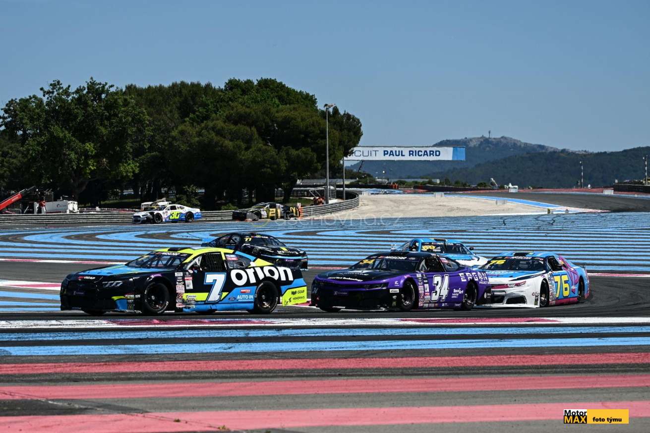 EuroNASCAR ve francouzském LE CASTELLET. Martin Doubek po operaci bronzový.