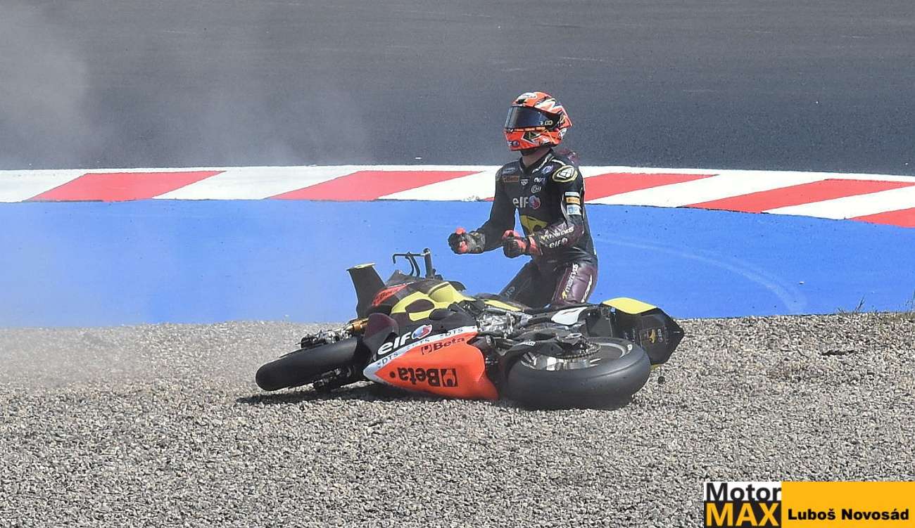 WSBK Most 2026 a karamboly – Akční fotogalerie Luboše Novosáda.