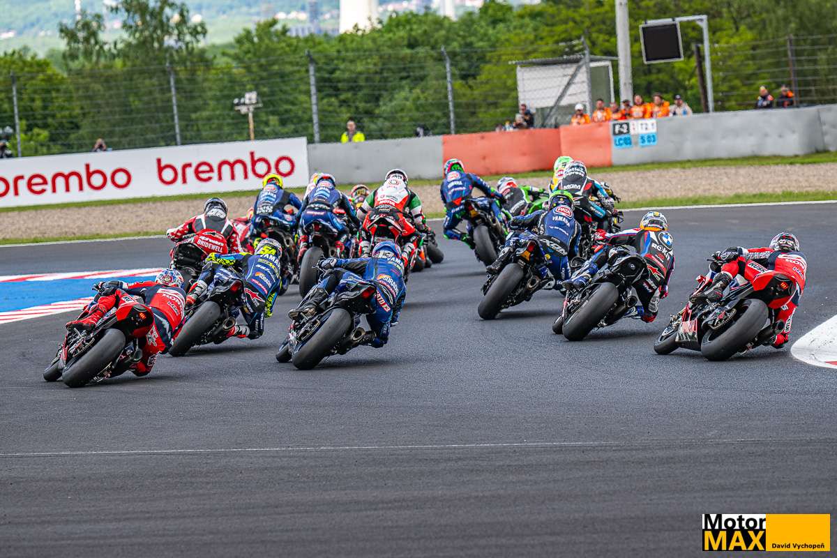WorldSBK Czech Round 2026 v Mostě. Fotogalerie Davida Vychopeně.