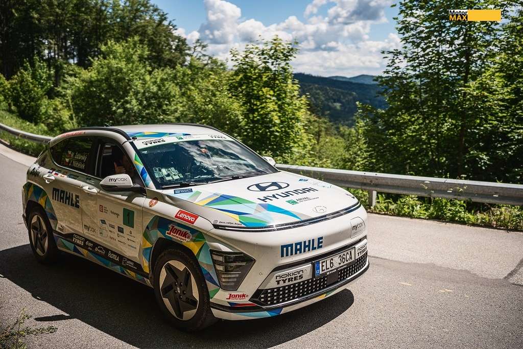 Posádka týmu Janík Motorsport vyhrává třetí soutěž MČR v  ecoRally.