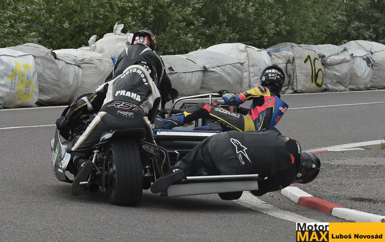 Motocyklová Cena Jičína 2026. Akční fotogalerie Luboše Novosáda.