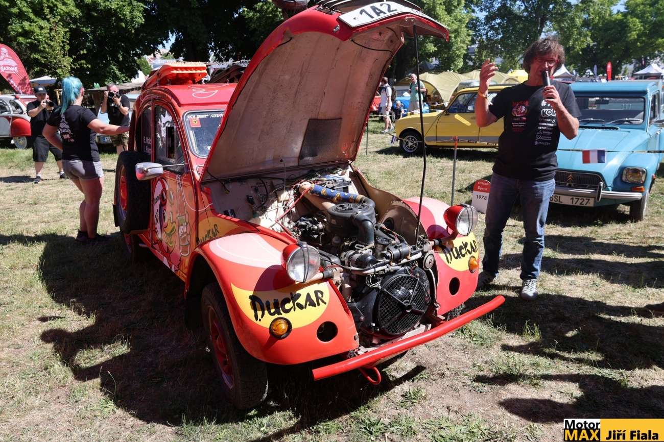 TK dakarského týmu Duckar. Fotogalerie Jirky Fialy.