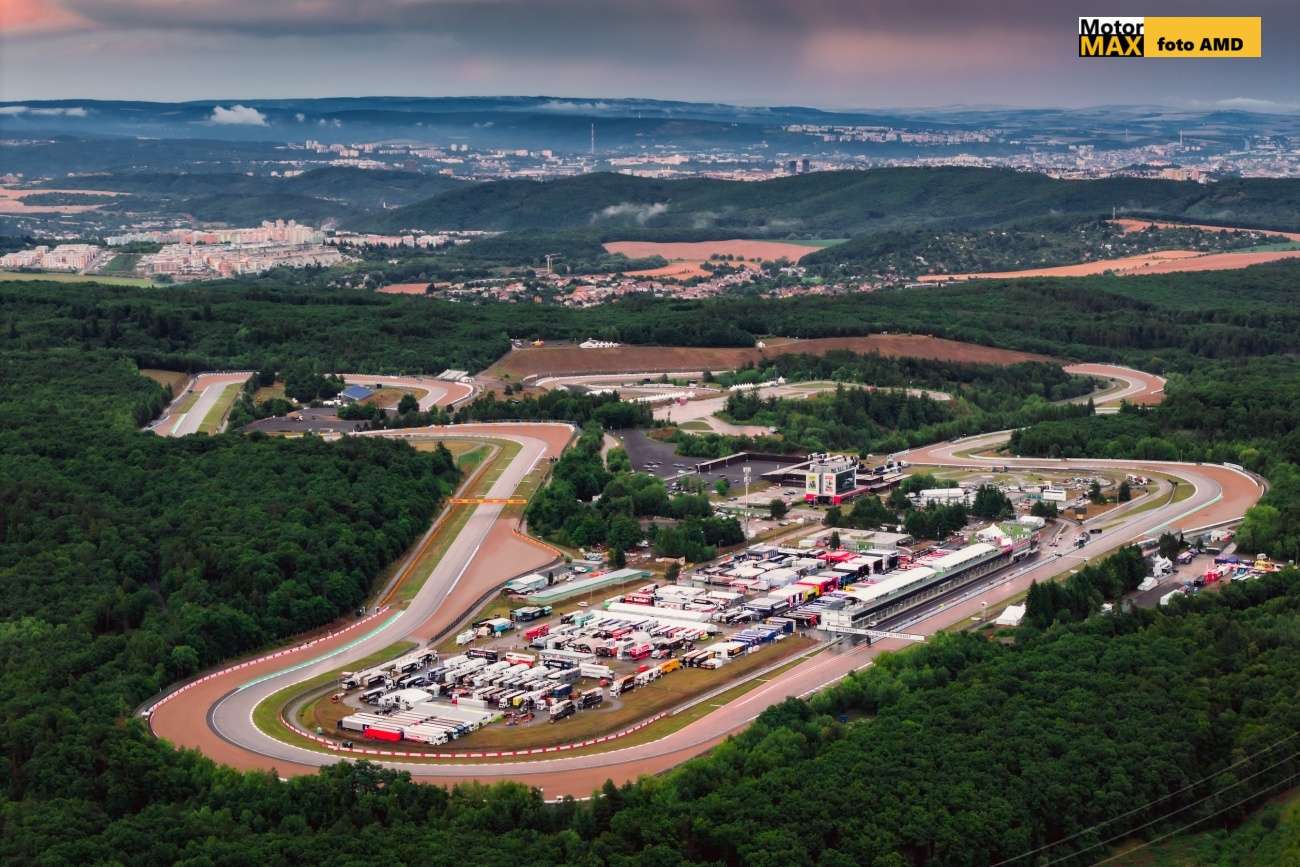 Světový FIM MotoJunior se poprvé představí v Česku- v Brně.